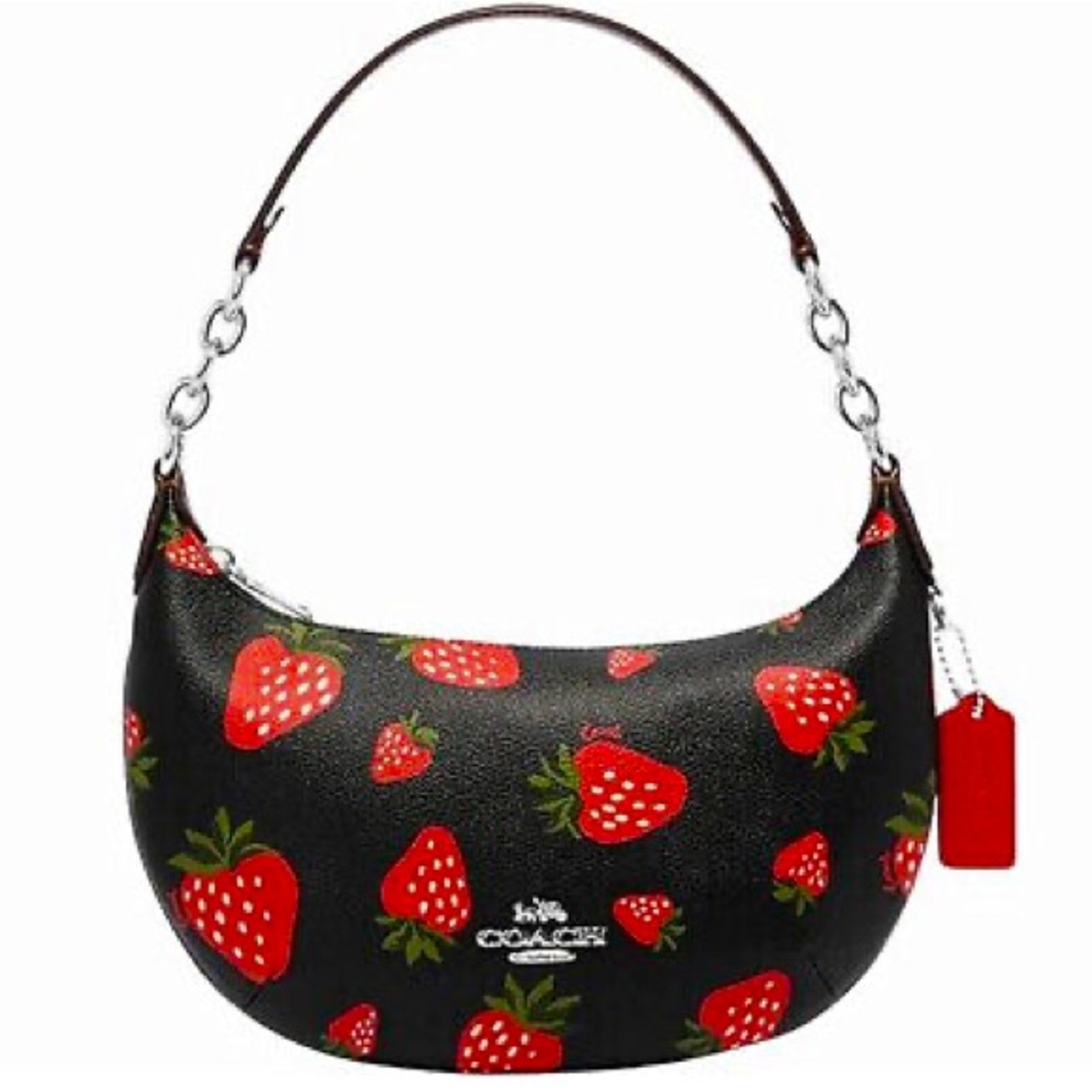 Coach Signature Strawberry collection  shoulder bag  🍓(Like New)